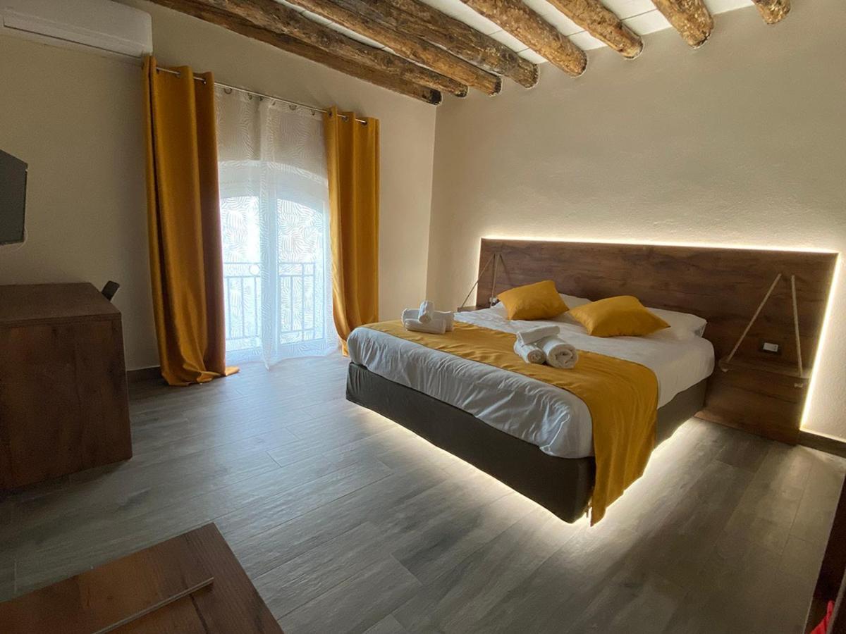 Arsenale Porto Bed & Breakfast Палермо Екстериор снимка